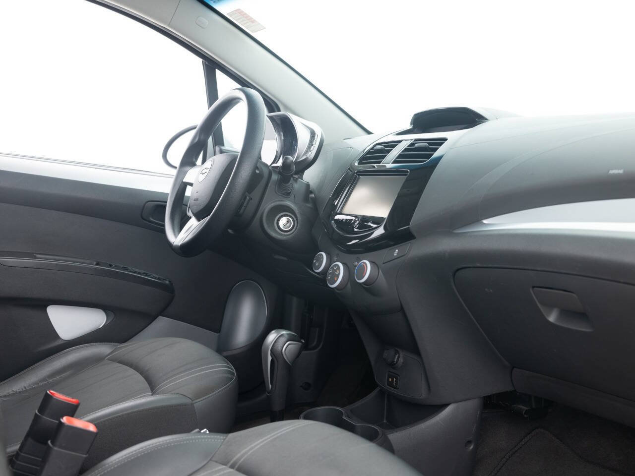 Used 2015 Chevrolet Spark LT FWD image 29