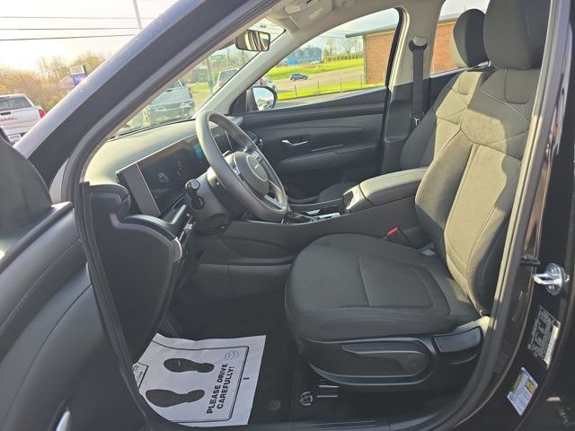 Used 2026 Hyundai Tucson SE FWD image 24
