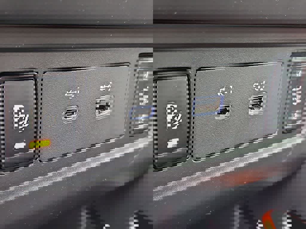 Used 2023 Nissan Frontier Pro-X w/ Pro-X Premium Package image 34