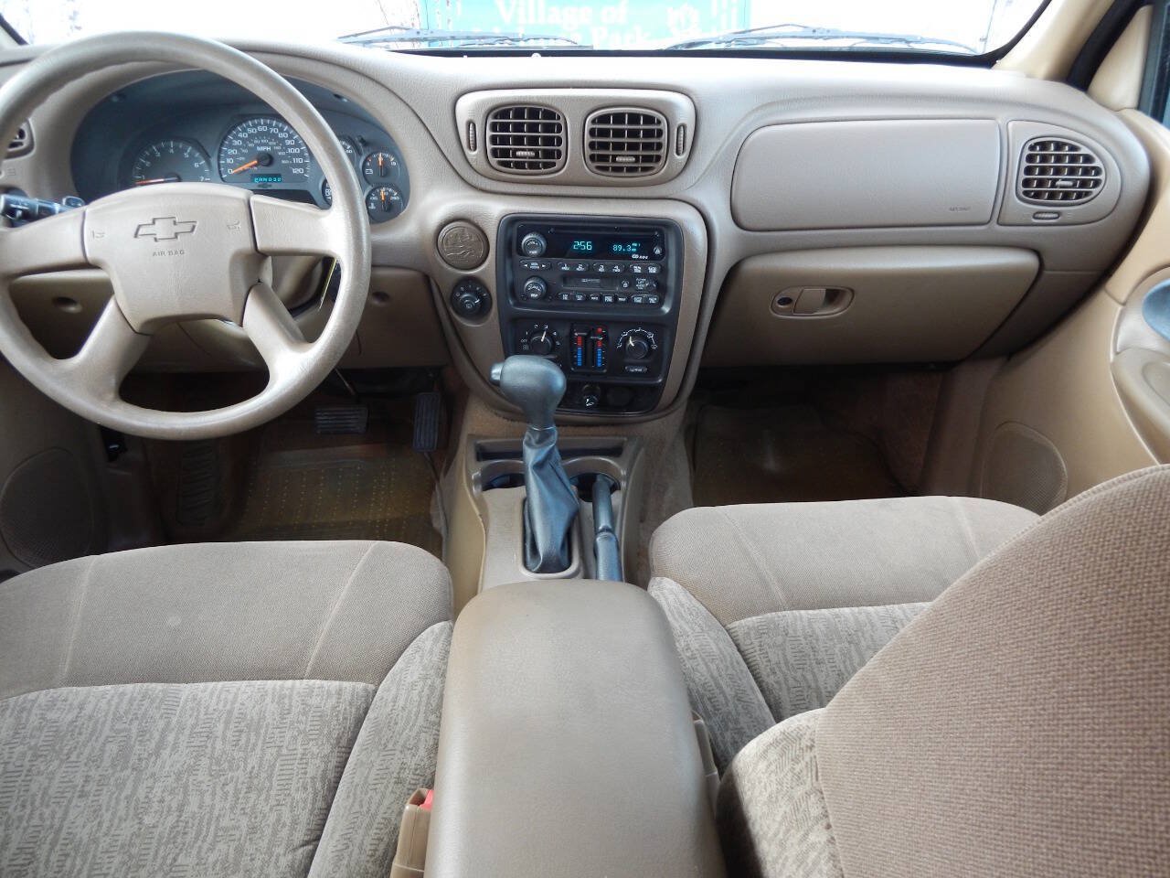 Used 2002 Chevrolet TrailBlazer LS w/ Preferred Equipment Group RWD image 2