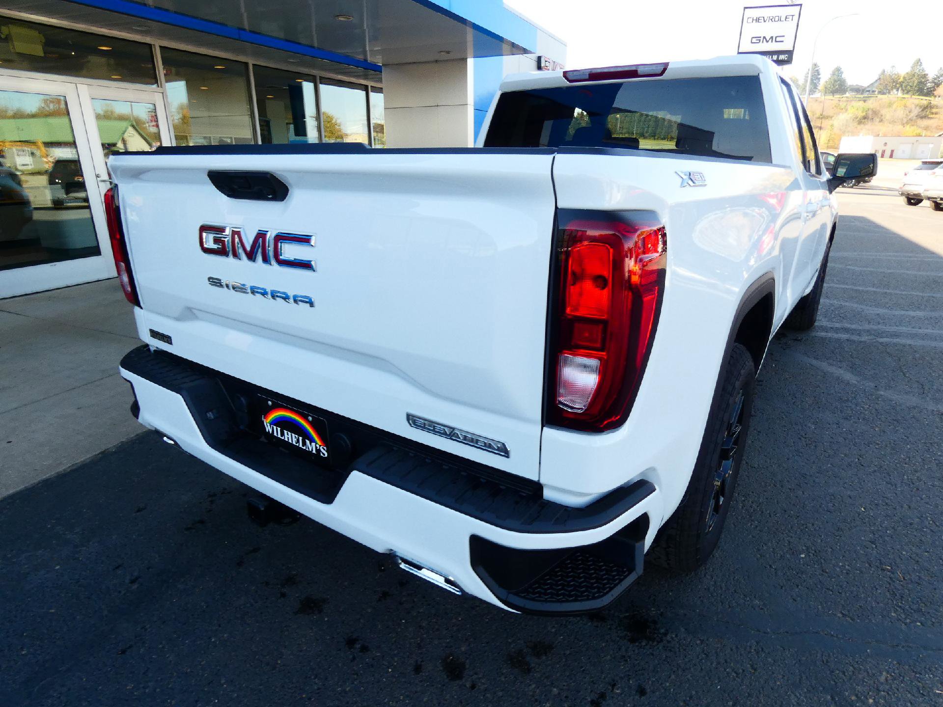New 2025 GMC Sierra 1500 Elevation image 3