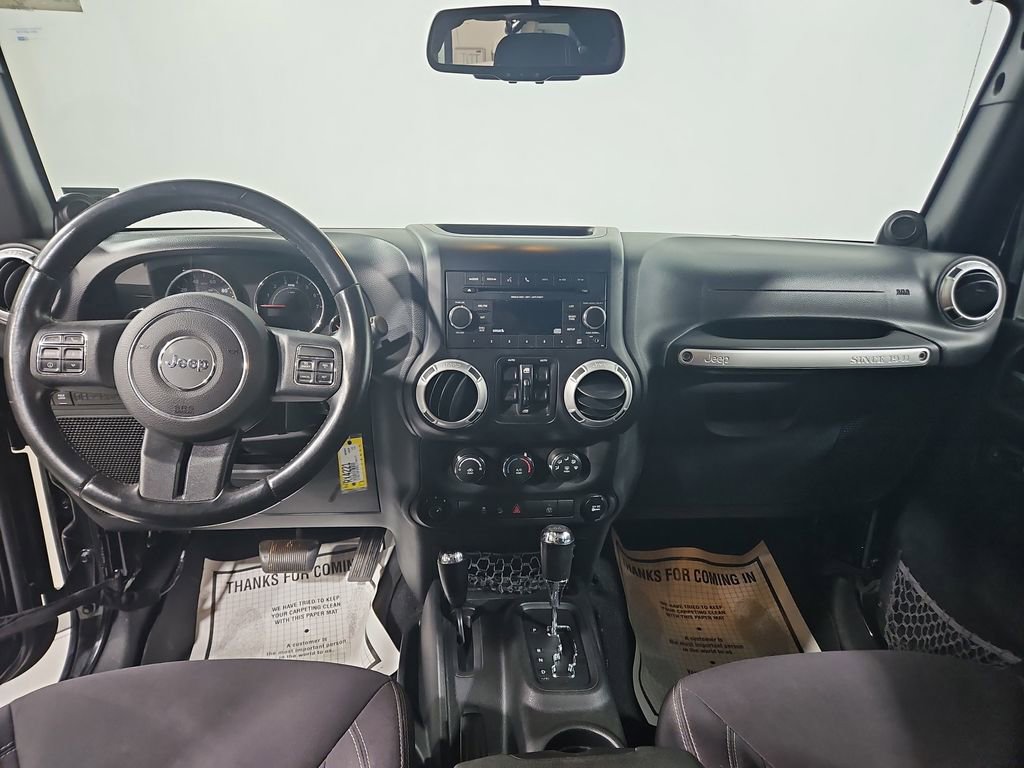Used 2014 Jeep Wrangler Unlimited Rubicon w/ Connectivity Group image 13