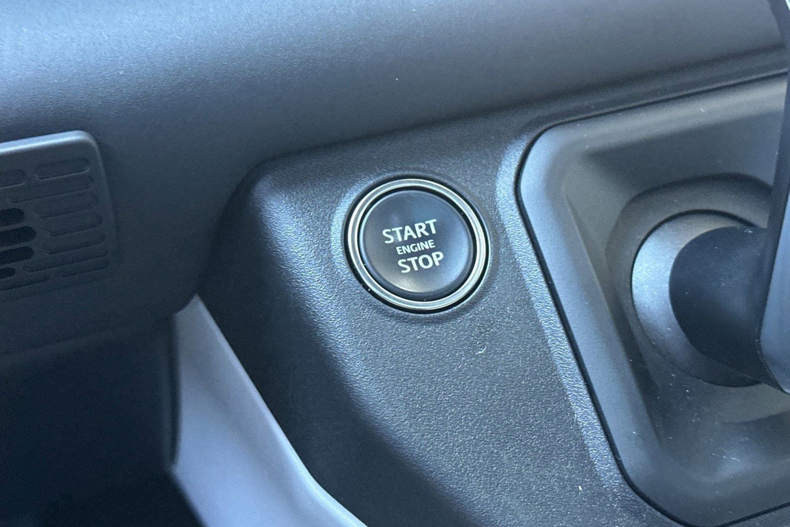 Used 2025 Land Rover Defender 110 S AWD/4WD image 36