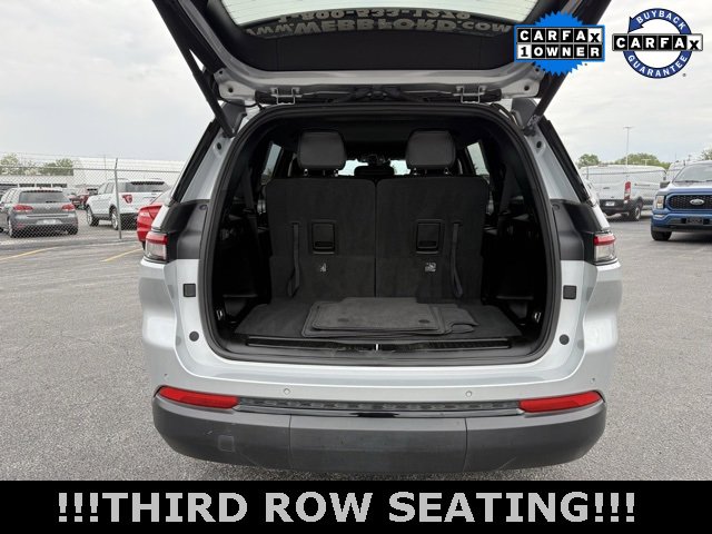 Used 2024 Jeep Grand Cherokee L Laredo image 8