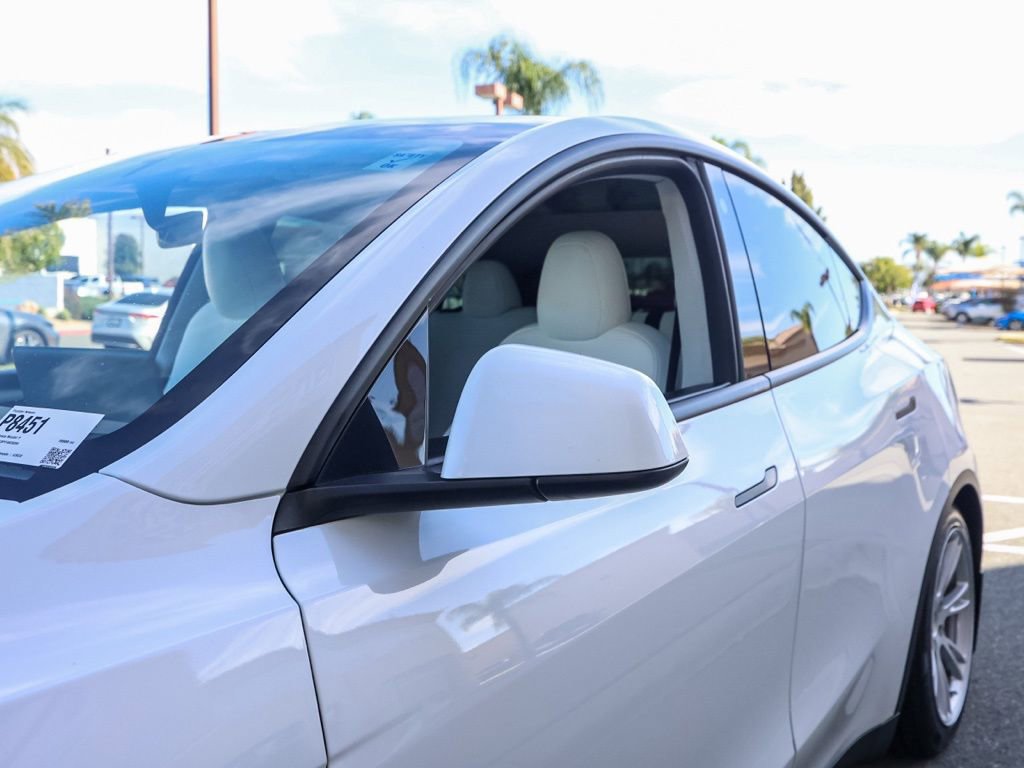Used 2023 Tesla Model Y Long Range image 12