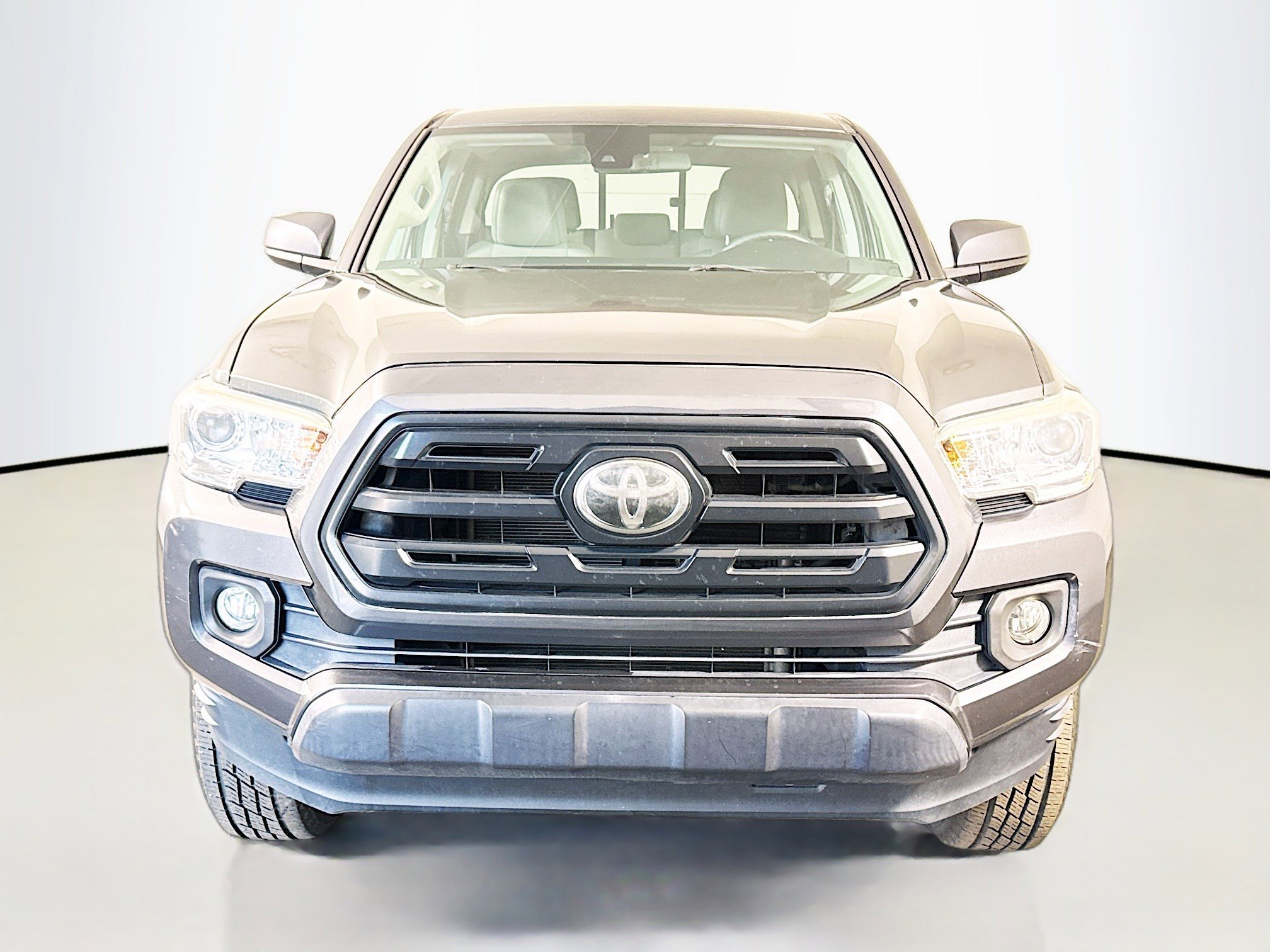 Used 2019 Toyota Tacoma SR w/ SR Convenience Package AWD/4WD image 2