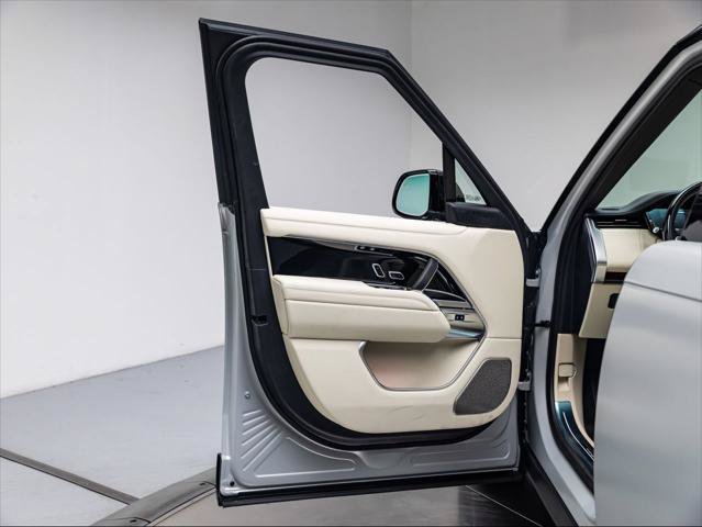 New 2026 Land Rover Range Rover Long Wheelbase Autobiography AWD/4WD image 28