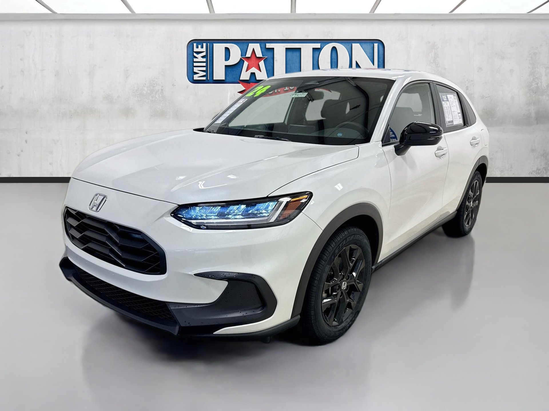Used 2024 Honda HR-V Sport image 3