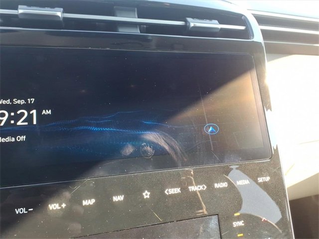 Used 2024 Hyundai Tucson Limited image 17