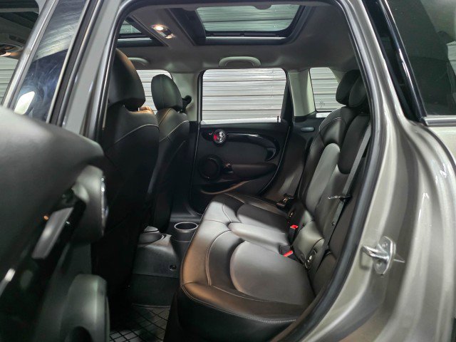 Used 2020 MINI Cooper 4-Door Hardtop FWD image 15