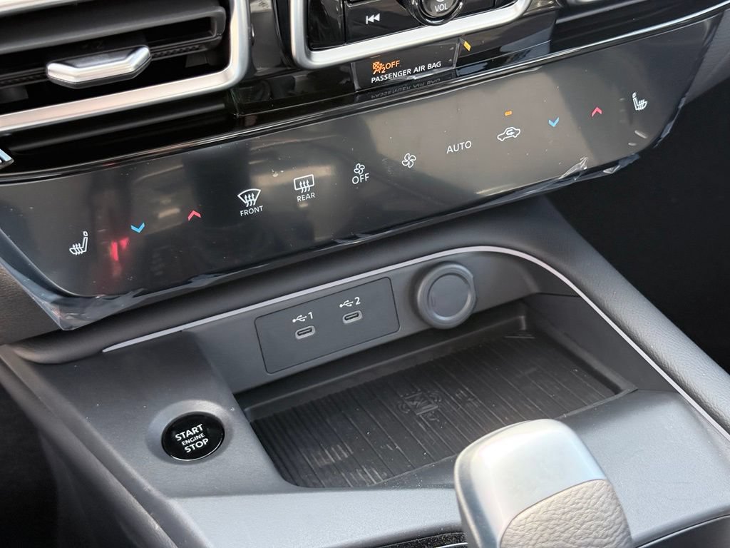 New 2026 Nissan Sentra SR w/ SR Premium Package FWD image 15