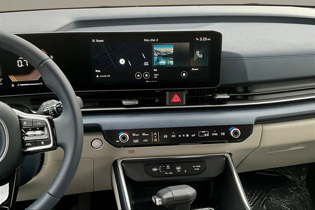 New 2026 Kia Carnival EX FWD image 6