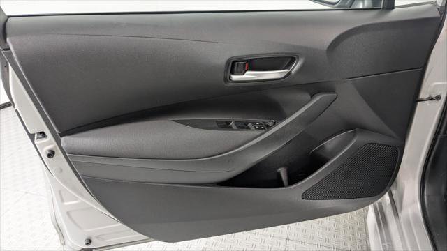Used 2021 Toyota Corolla LE FWD image 13