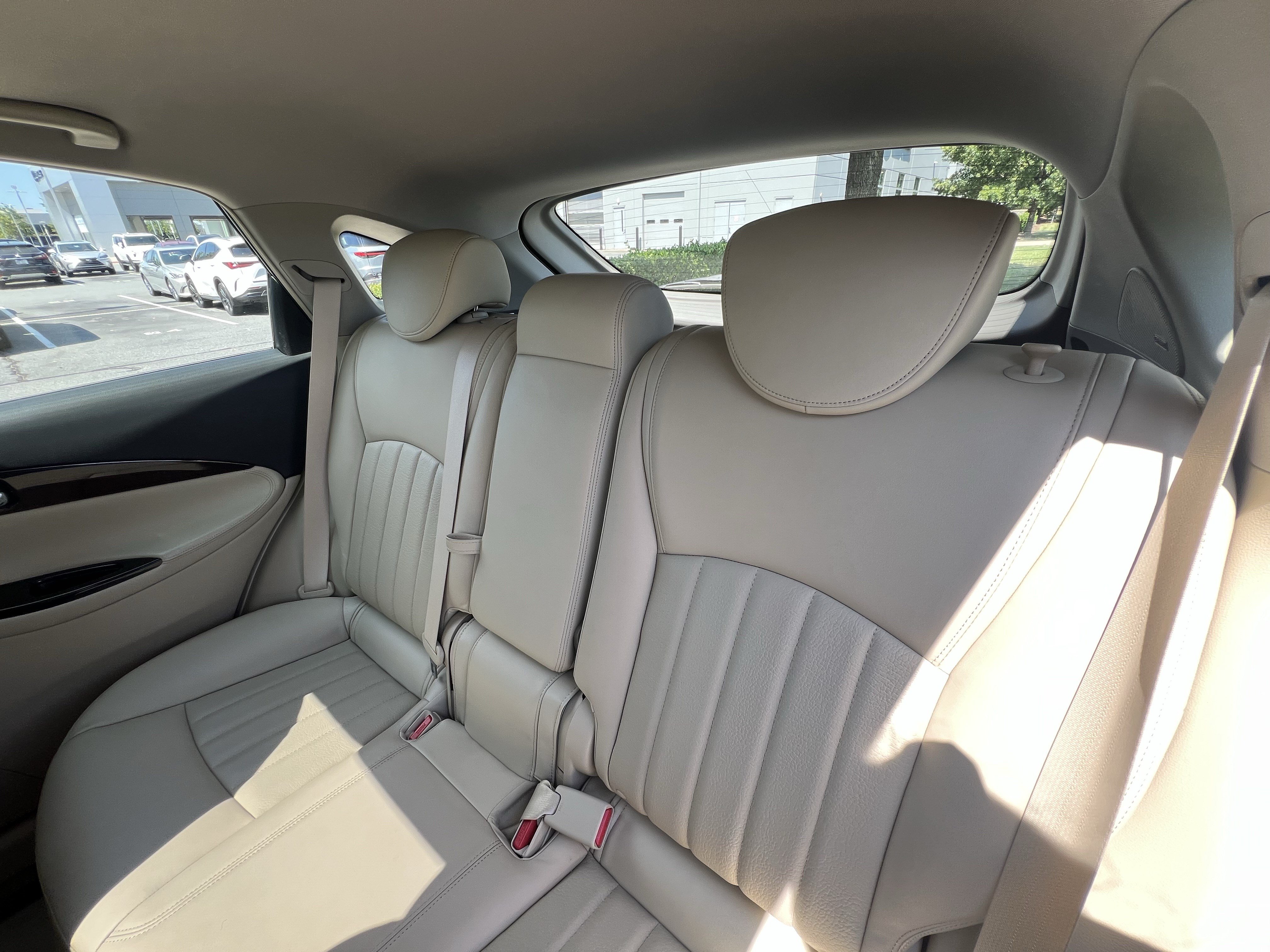 Used 2017 INFINITI QX50 AWD w/ Premium Plus Package image 33