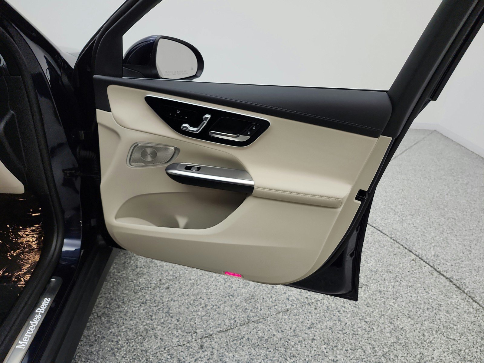 Used 2024 Mercedes-Benz GLC 300 4MATIC image 20