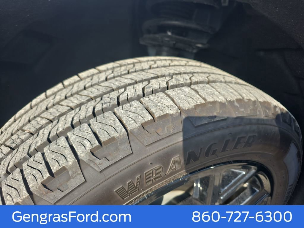 Certified 2025 Ford Maverick Lariat w/ Black Appearance Package image 36