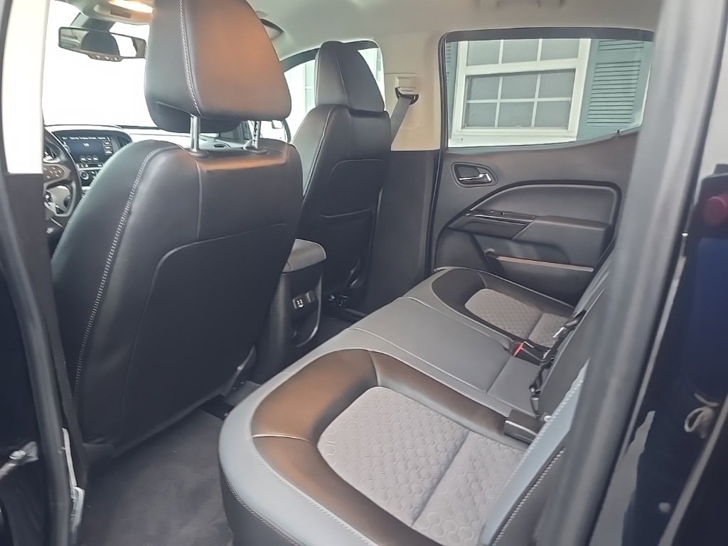 Used 2019 Chevrolet Colorado Z71 w/ Z71 Midnight Edition image 19