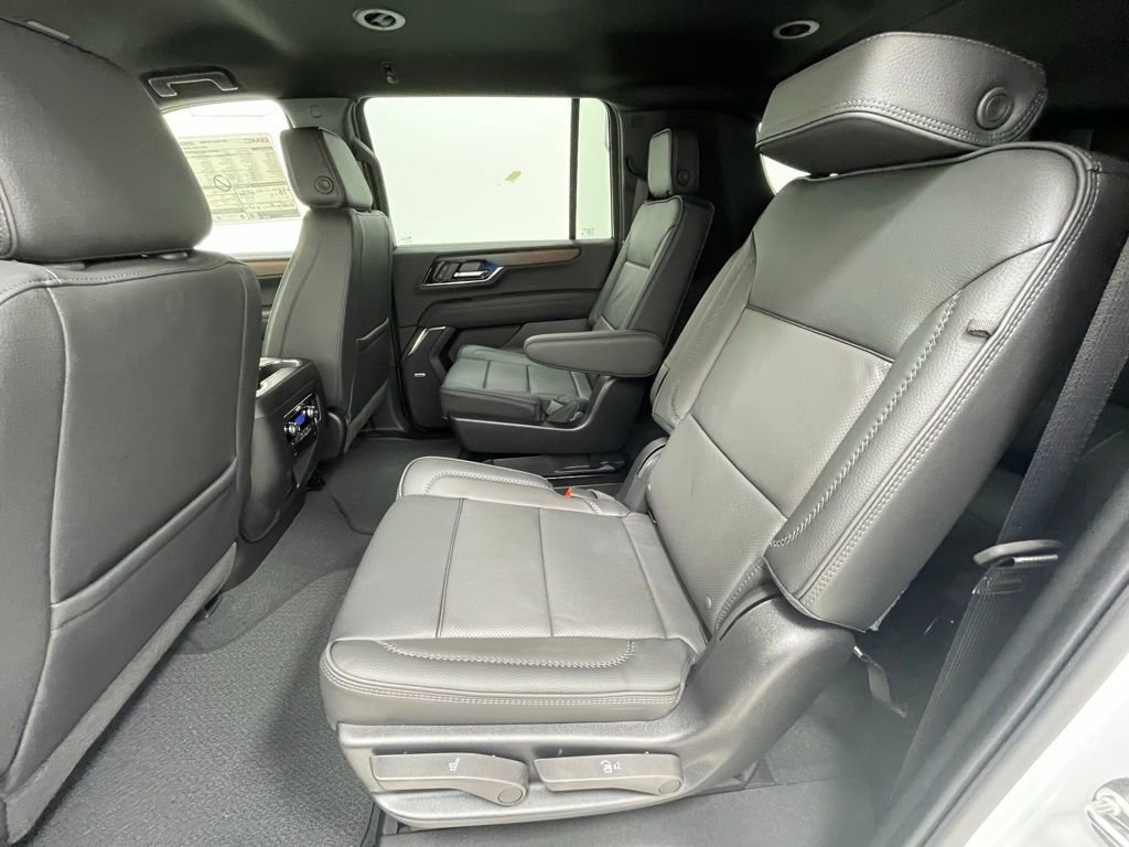 New 2026 GMC Yukon XL Denali image 11