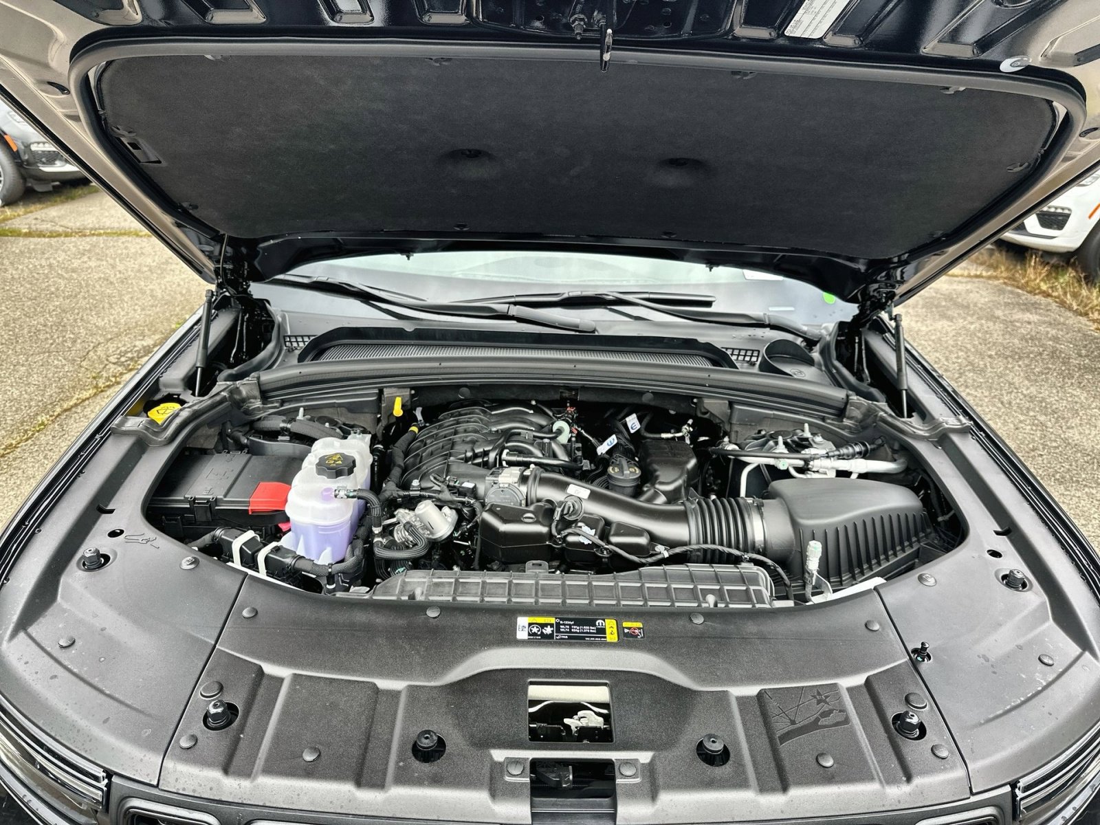 New 2025 Jeep Grand Cherokee Limited w/ Luxury Tech Group II image 28