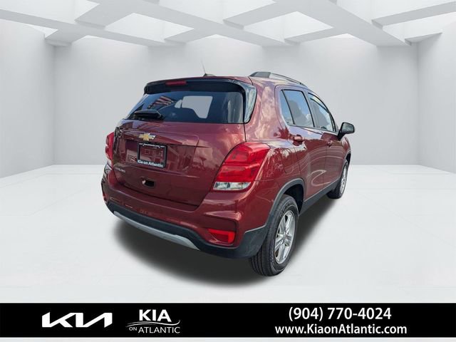 Used 2022 Chevrolet Trax LT w/ LT Convenience Package image 3