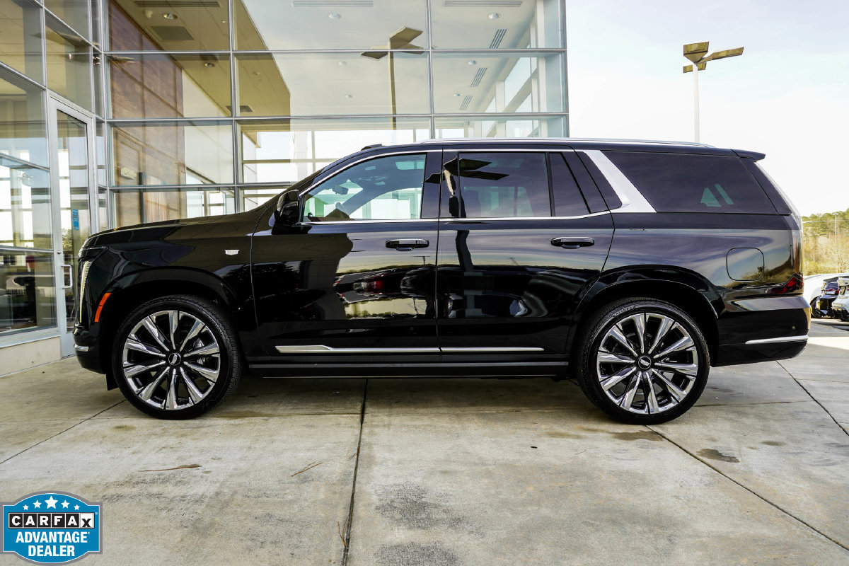 Used 2026 Cadillac Escalade Luxury w/ Touring Package AWD/4WD image 10