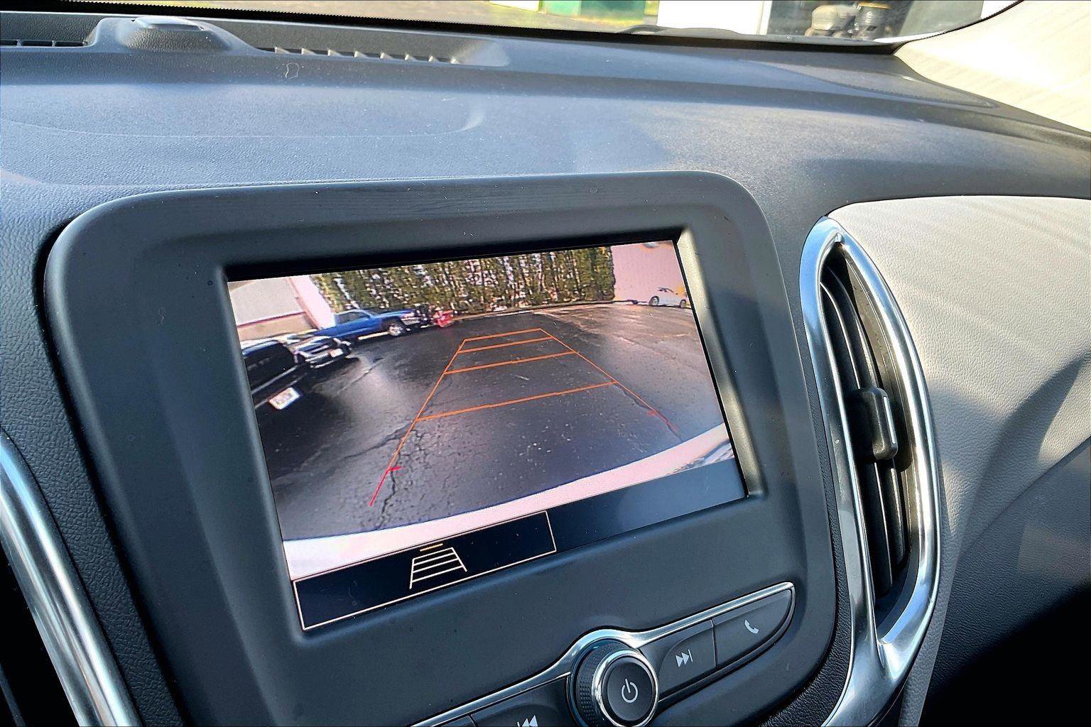 Used 2024 Chevrolet Equinox LS w/ LS Convenience Package FWD image 21