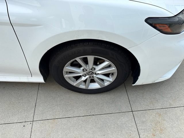 Used 2025 Toyota Camry LE FWD image 9