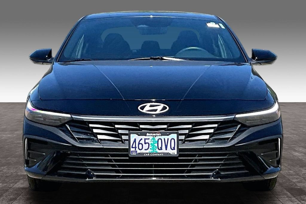 Used 2025 Hyundai Elantra SEL FWD image 5