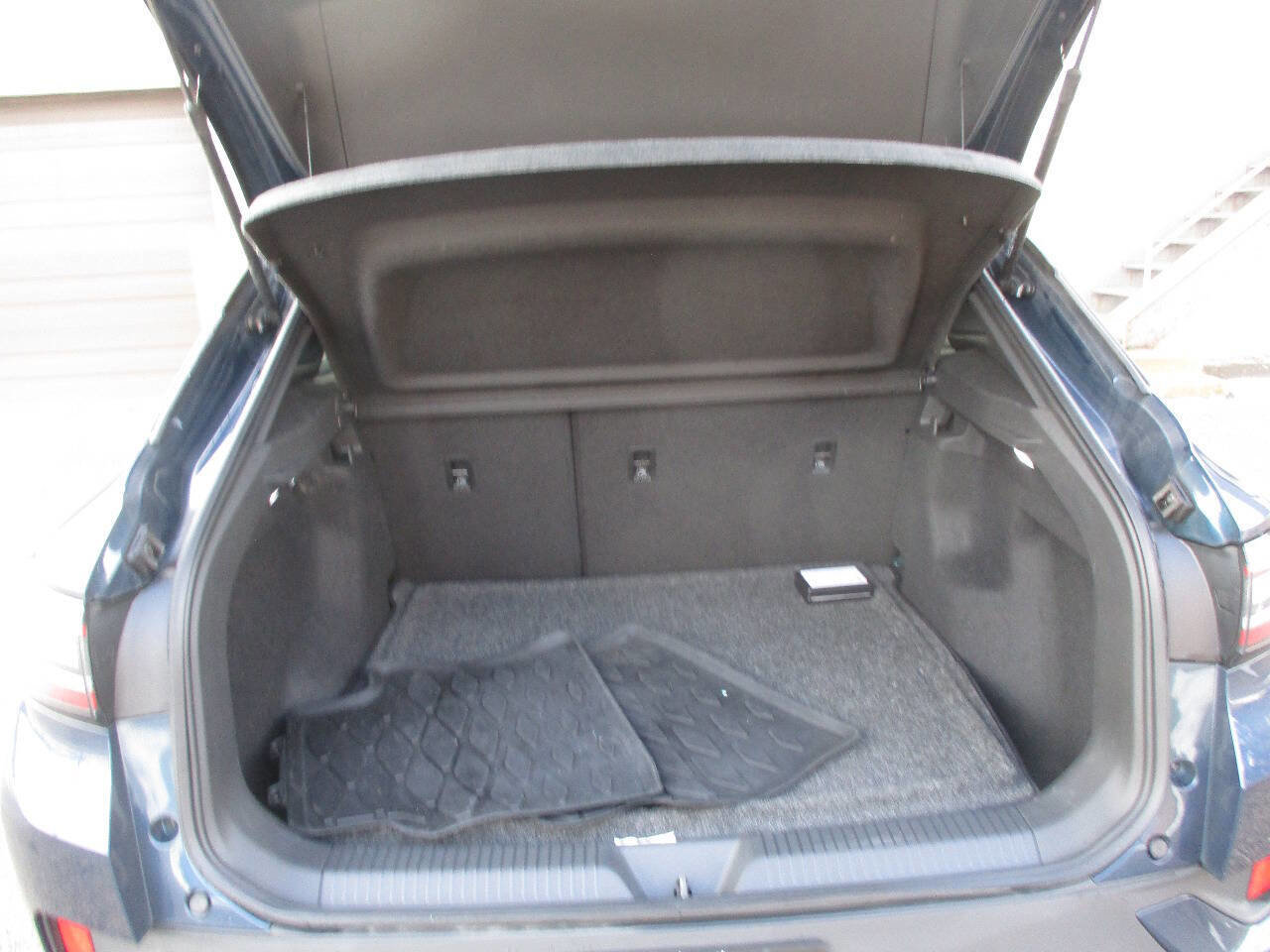 Used 2023 Volkswagen ID.4 Pro image 86