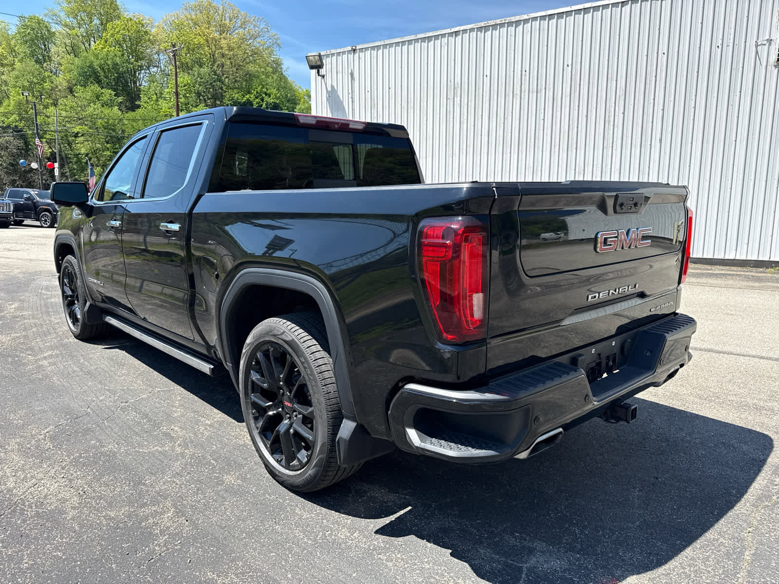 Used 2023 GMC Sierra 1500 Denali w/ Denali Reserve Package AWD/4WD image 5