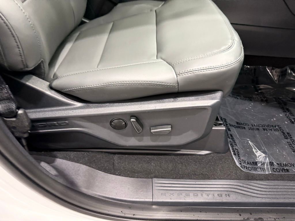 New 2026 Ford Expedition Active AWD/4WD image 25