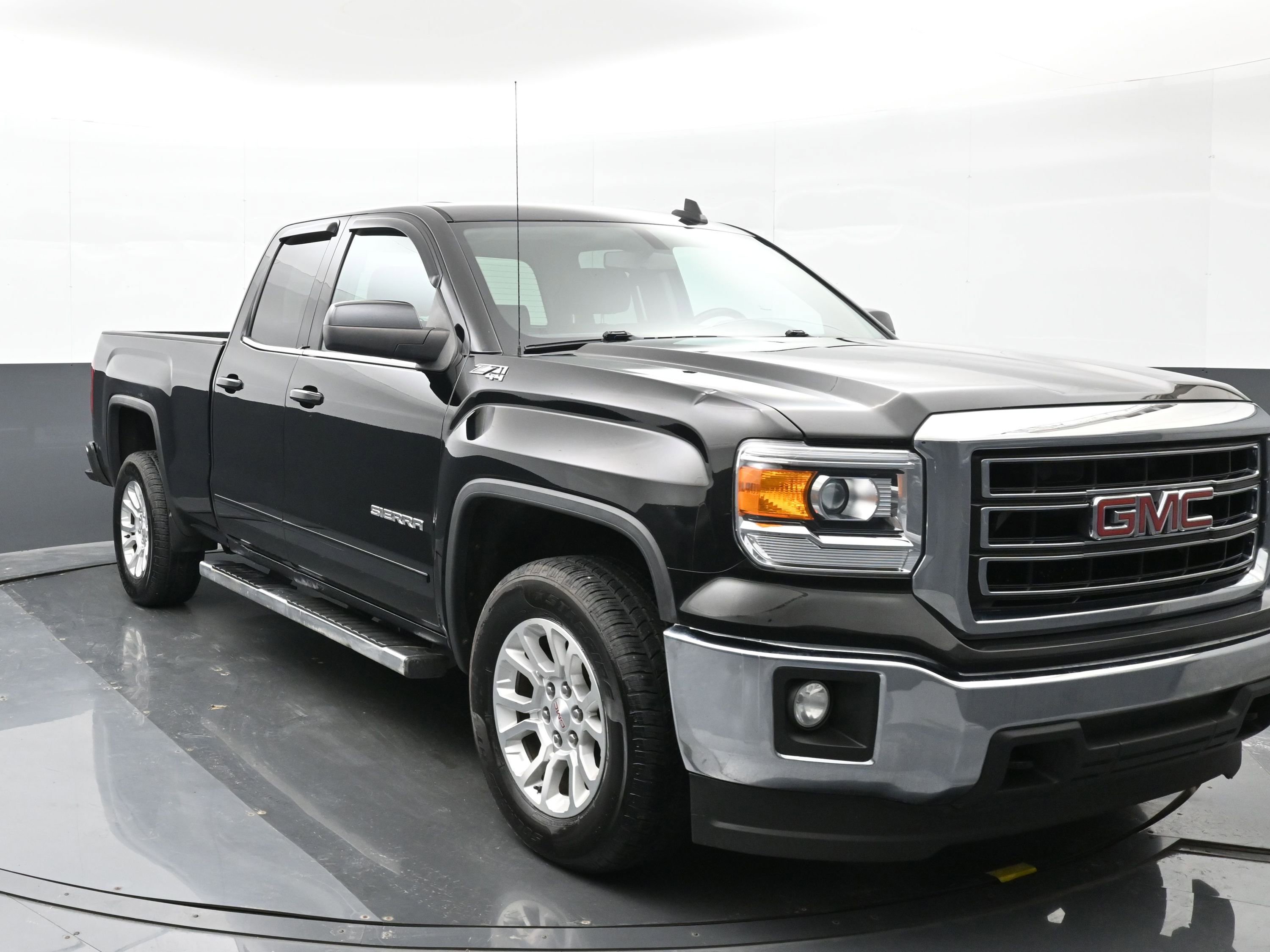 Used 2015 GMC Sierra 1500 SLE w/ SLE Value Package AWD/4WD image 6