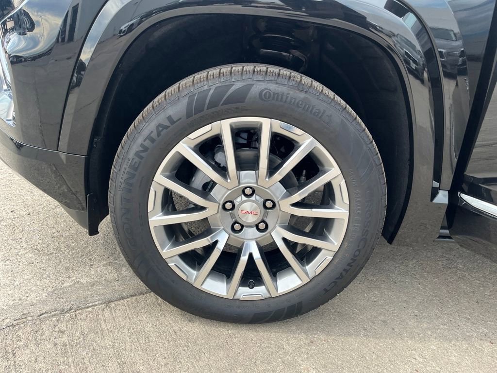 New 2026 GMC Terrain Denali w/ LPO, Floor Liner Package image 30