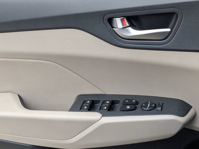Used 2022 Hyundai Accent SE FWD image 24
