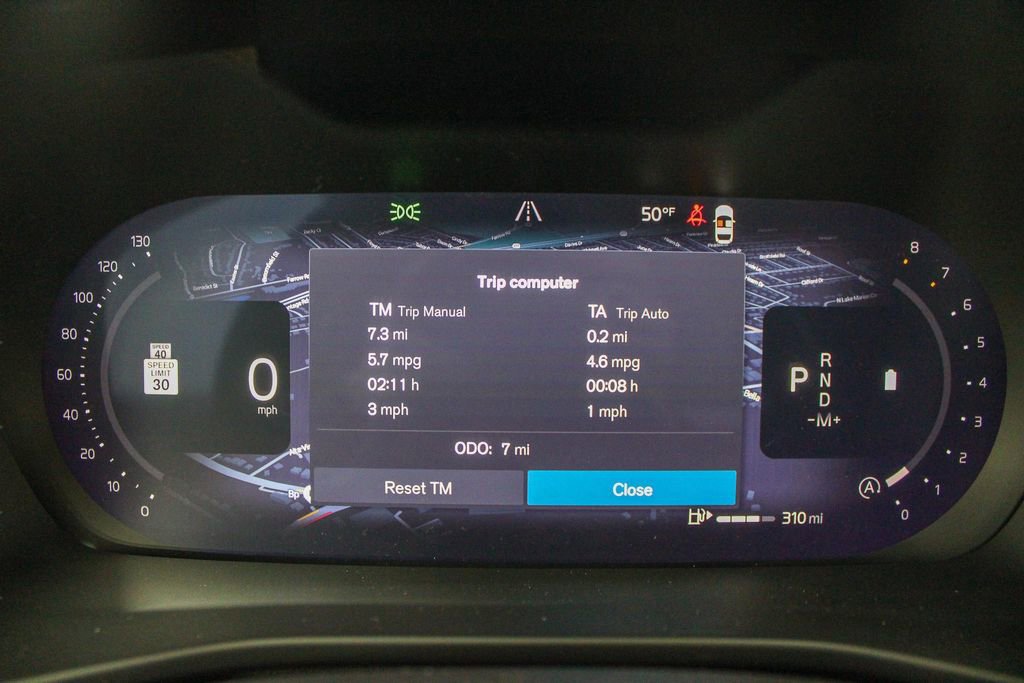 New 2026 Volvo XC40 B4 Plus w/ Protection Package Premier FWD image 17