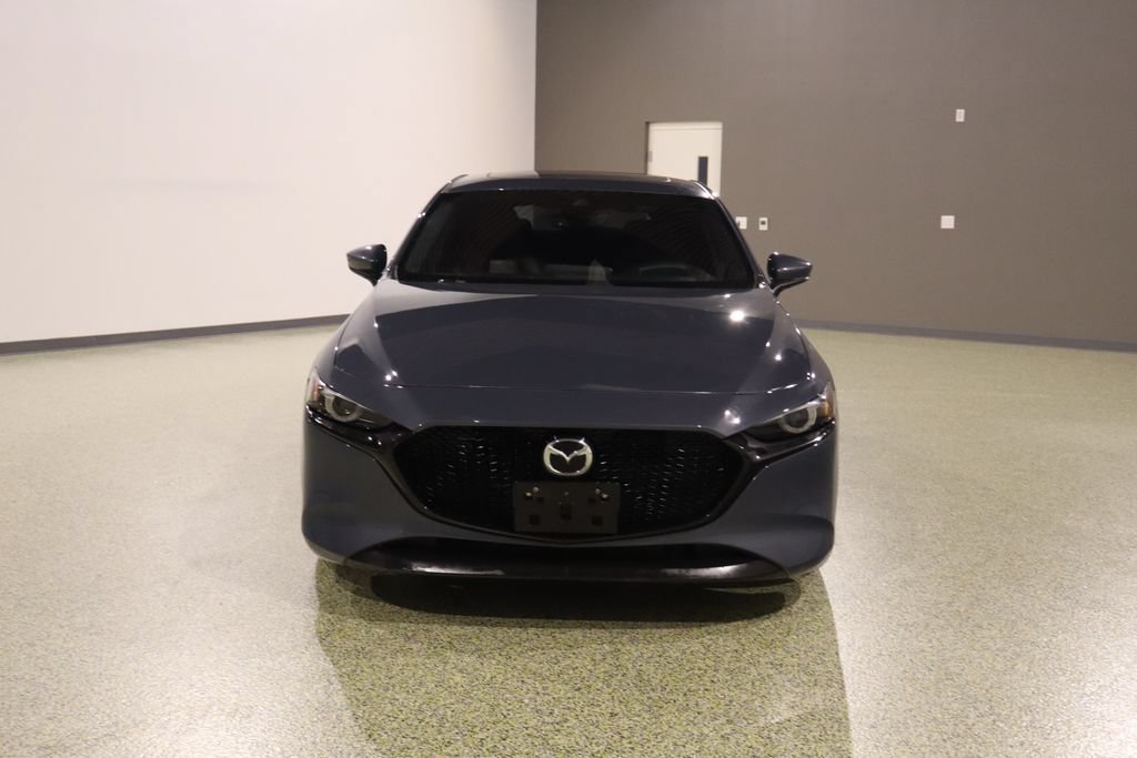 Used 2020 MAZDA MAZDA3 Hatchback w/ Premium Package FWD image 2