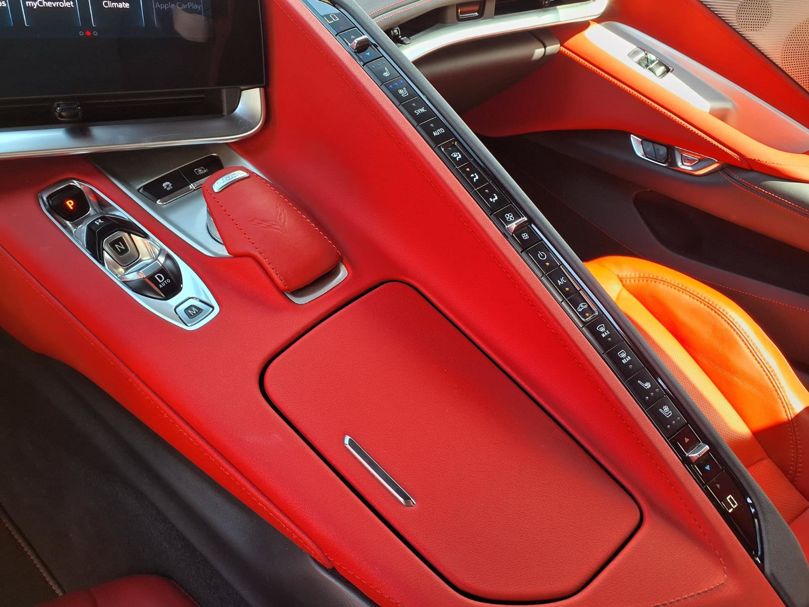 Used 2025 Chevrolet Corvette Z06 RWD image 11