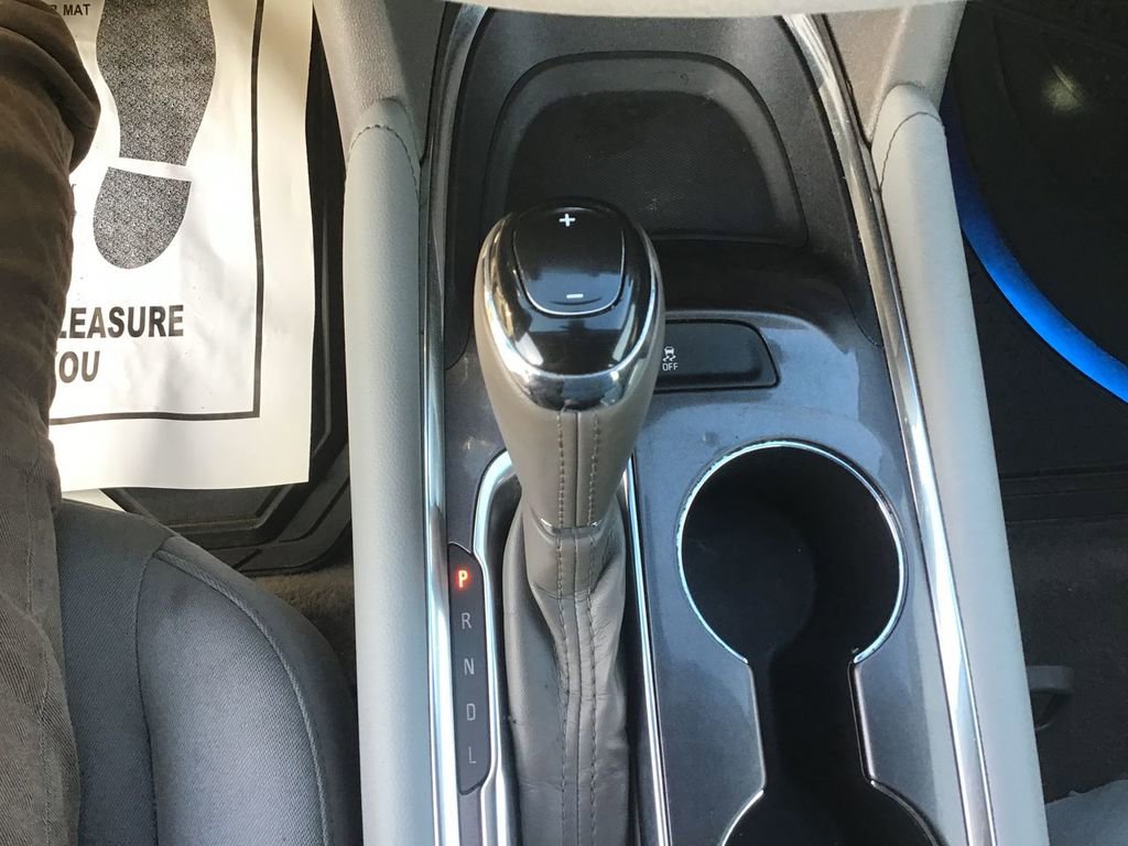 Used 2016 Chevrolet Malibu LT image 15