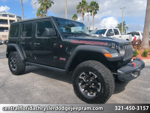 Used 2025 Jeep Wrangler Unlimited Rubicon w/ Convenience Group AWD/4WD image 1