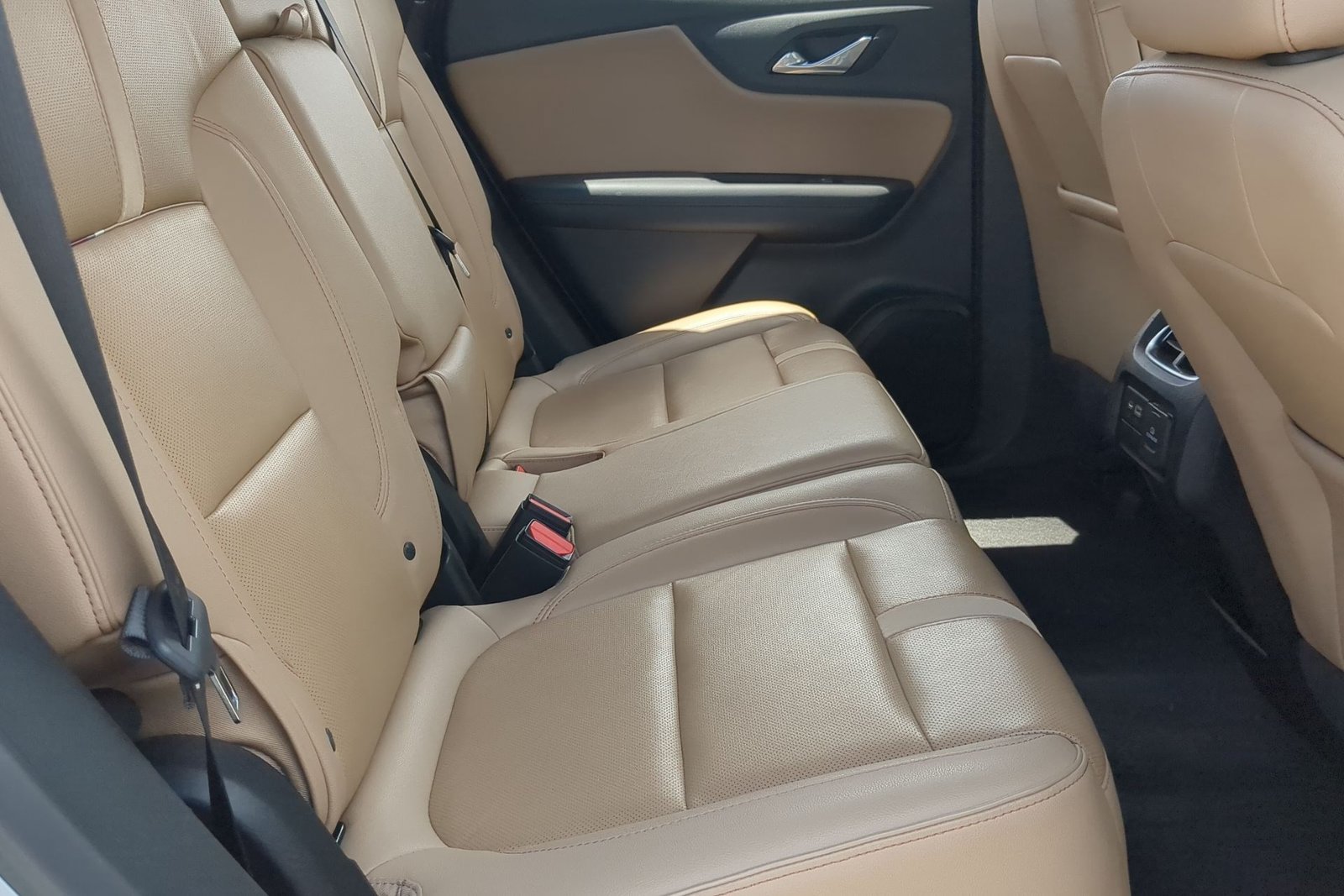 Used 2023 Chevrolet Blazer Premier FWD image 26