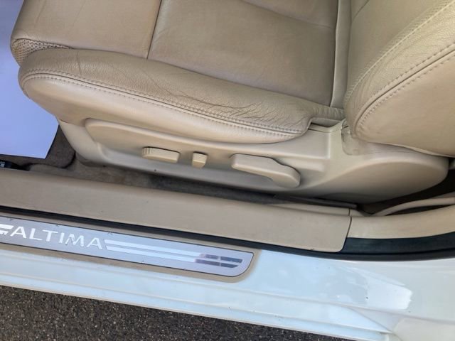 Used 2012 Nissan Altima 3.5 SR image 17