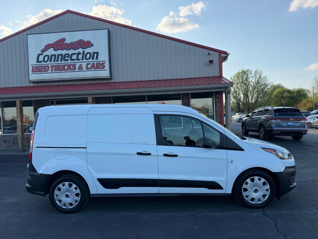 Used 2020 Ford Transit Connect XL image 3