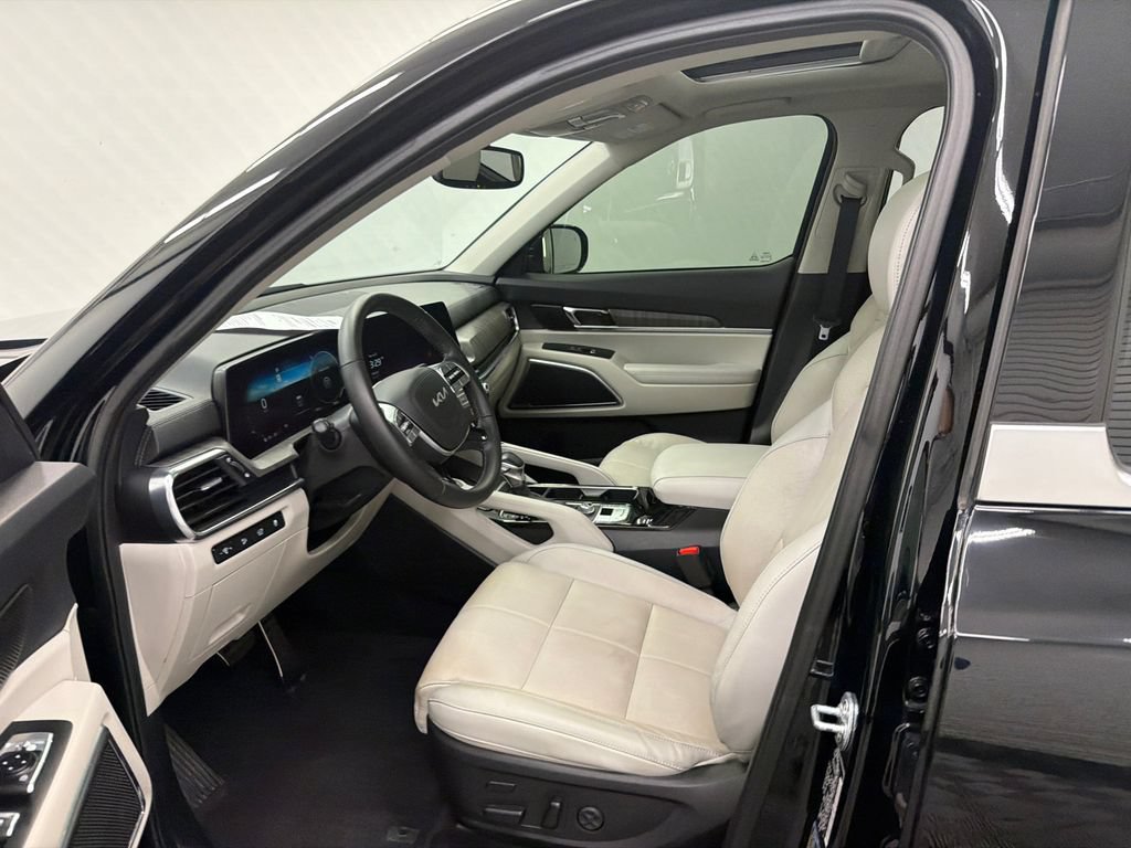 Used 2023 Kia Telluride SX FWD image 9