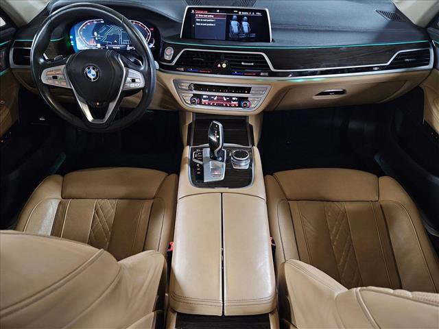Used 2022 BMW 740i xDrive w/ Premium Package AWD/4WD image 19