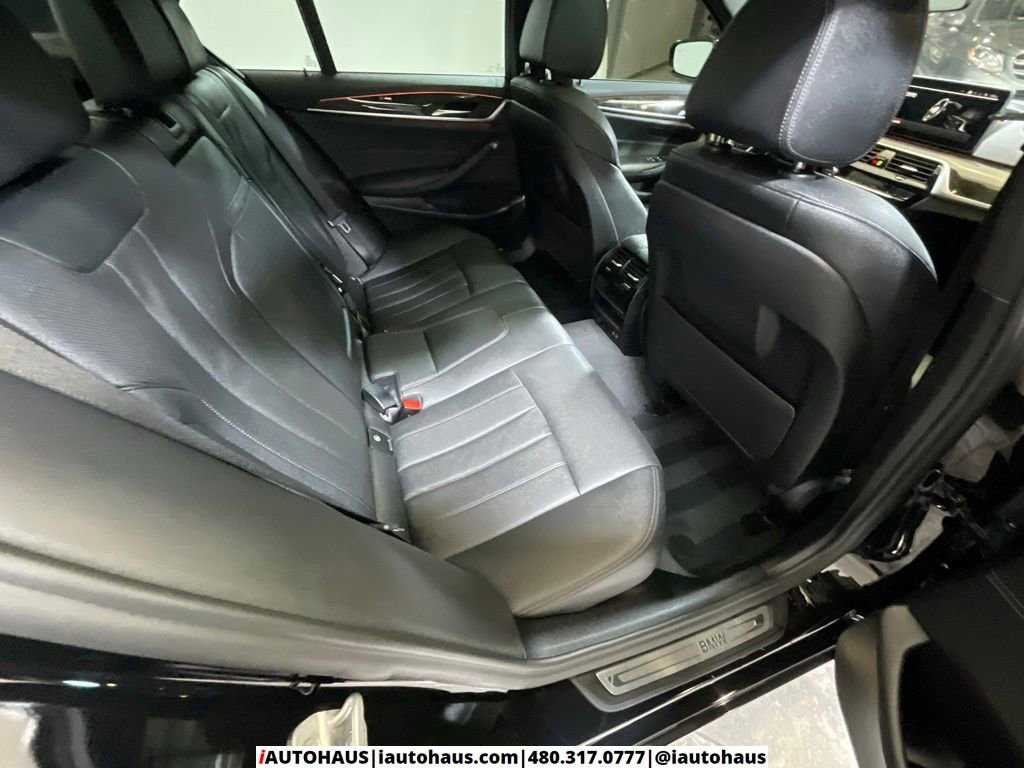 Used 2022 BMW 540i w/ Convenience Package image 19