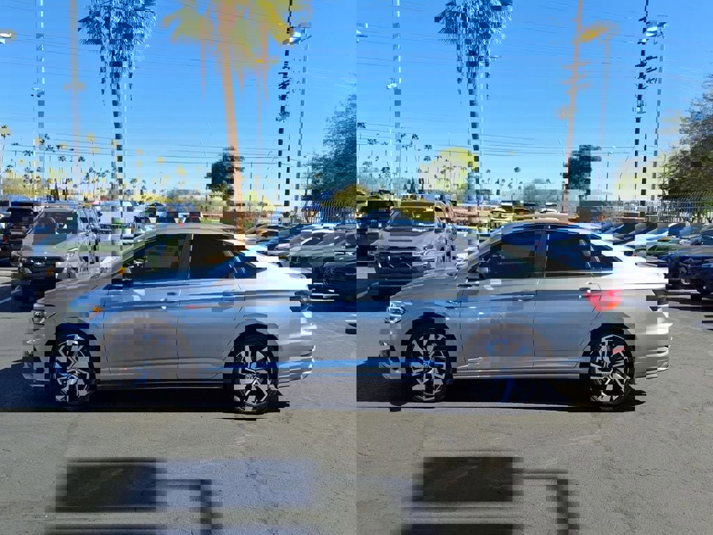 Used 2019 Volkswagen Jetta GLI image 14