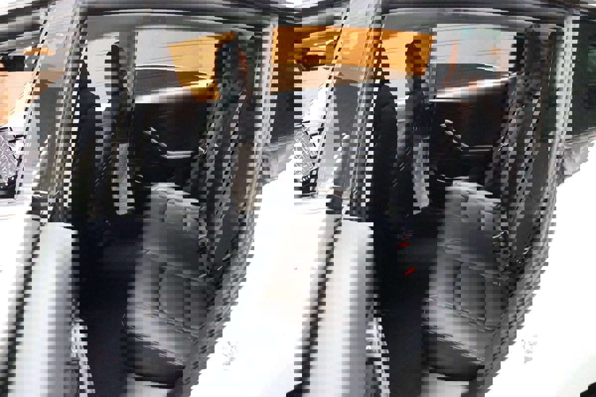 Used 2023 Tesla Model 3 Standard Range image 58