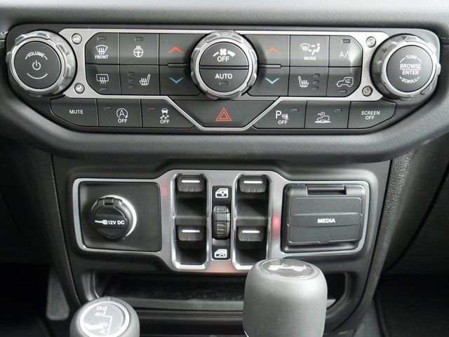 New 2026 Jeep Wrangler Sahara AWD/4WD image 17