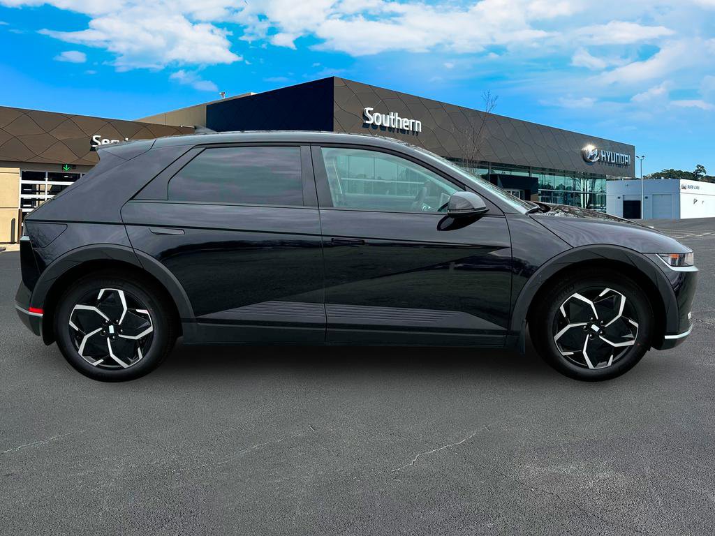 New 2024 Hyundai Ioniq 5 SEL image 10
