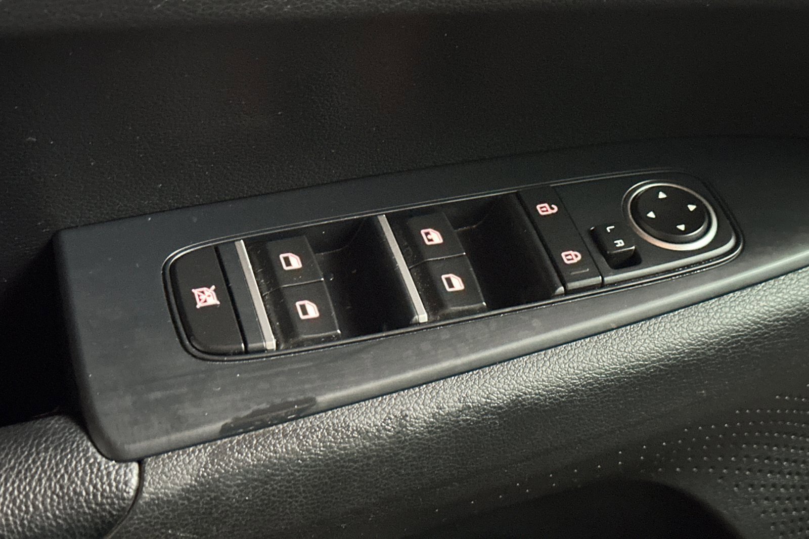 Used 2020 Kia Forte LXS image 12